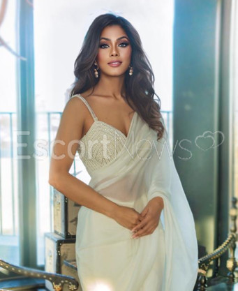 Photo escort girl Deepika: the best escort service