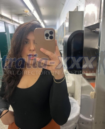 Photo escort girl Yafen: the best escort service