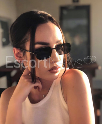 Photo escort girl FOXY PRO: the best escort service