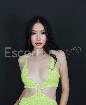 Photo escort girl EMILY: the best escort service