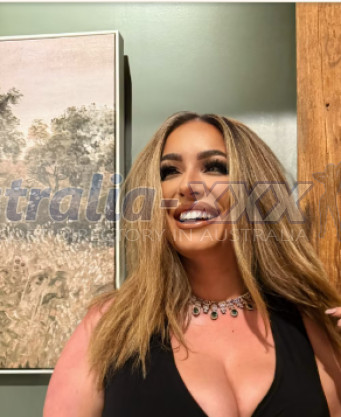 Photo escort girl Santana Ayo: the best escort service