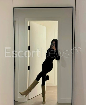 Photo escort girl canan nur: the best escort service