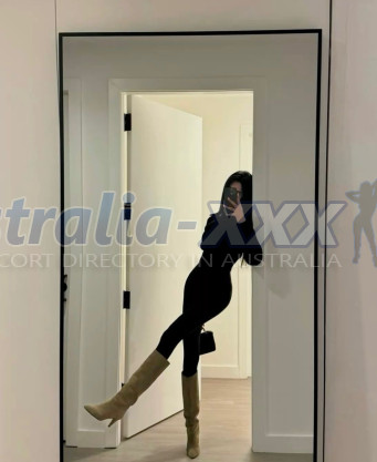 Photo escort girl canan nur: the best escort service