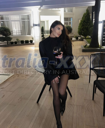 Photo escort girl Nira: the best escort service