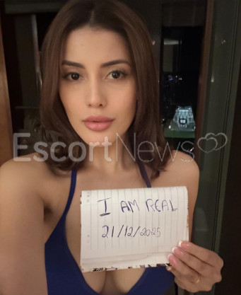 Photo escort girl Charlotte: the best escort service