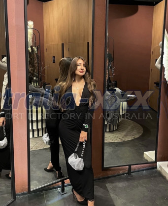 Photo escort girl Ozge: the best escort service