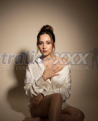 Photo escort girl Cansel: the best escort service