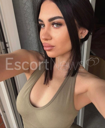 Photo escort girl Alina: the best escort service
