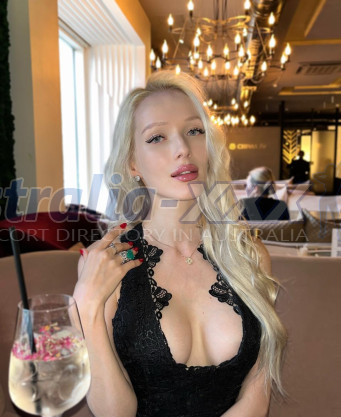 Photo escort girl Molly AZ: the best escort service