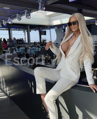 Photo escort girl Rossa: the best escort service