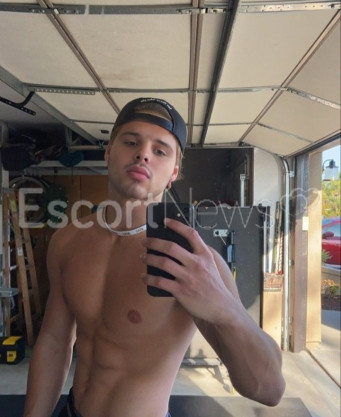 Photo escort girl PERSONAL_TRAINER: the best escort service