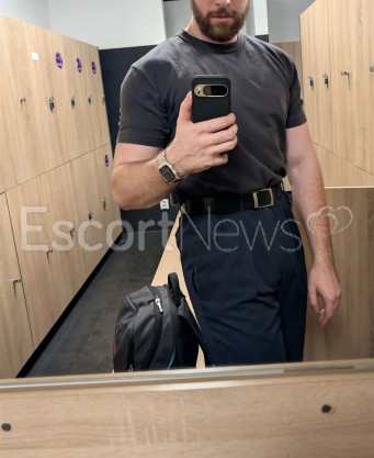 Photo escort girl Andrew: the best escort service