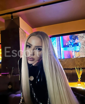 Photo escort girl Karina: the best escort service