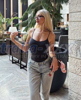 Photo escort girl Ecrin: the best escort service