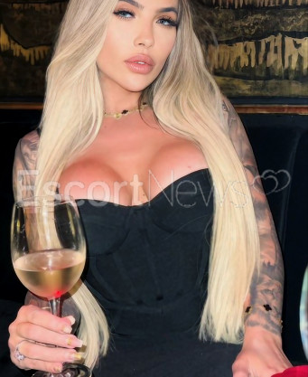 Photo escort girl Milla: the best escort service