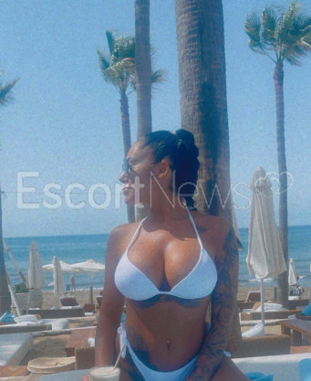 Photo escort girl Amina: the best escort service