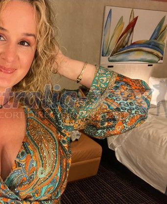 Photo escort girl Renalia: the best escort service