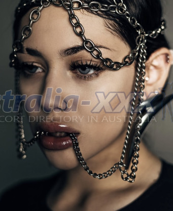 Photo escort girl ARINA ELIT : the best escort service