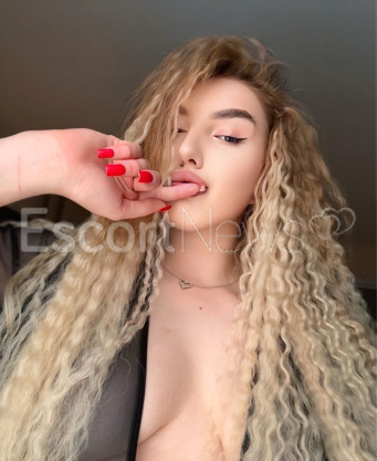 Photo escort girl Vika : the best escort service