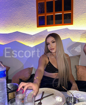 Photo escort girl LOLA: the best escort service