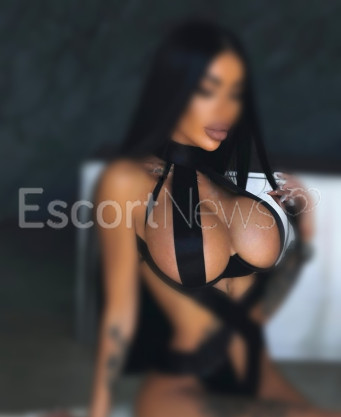 Photo escort girl Helena Lux: the best escort service