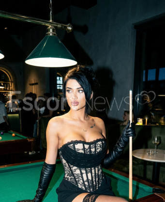 Photo escort girl Sinem: the best escort service