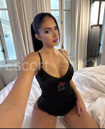 Photo escort girl iRODA: the best escort service