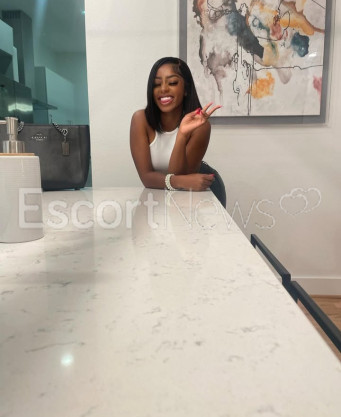 Photo escort girl Lilly: the best escort service