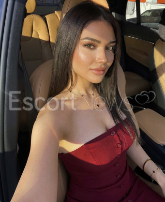 Photo escort girl Camille: the best escort service