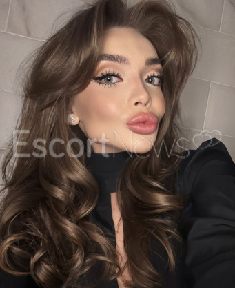 Photo escort girl ELSA: the best escort service