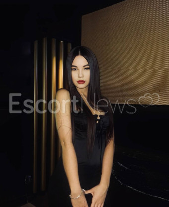 Photo escort girl Aruna: the best escort service