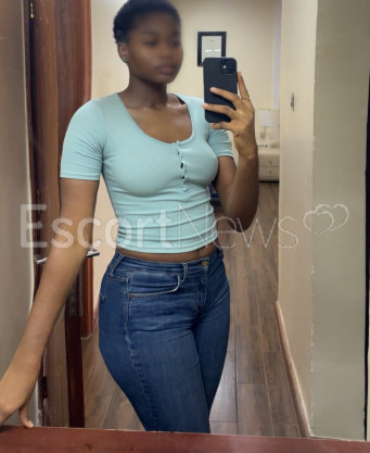 Photo escort girl Kinkie Babe: the best escort service