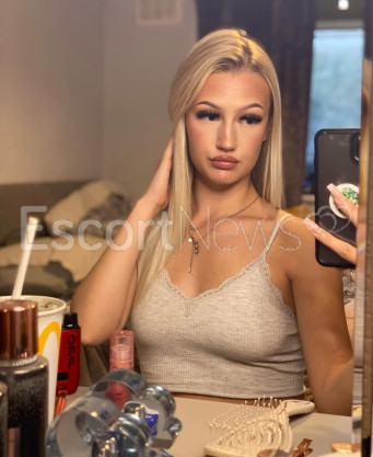 Photo escort girl Vicki: the best escort service