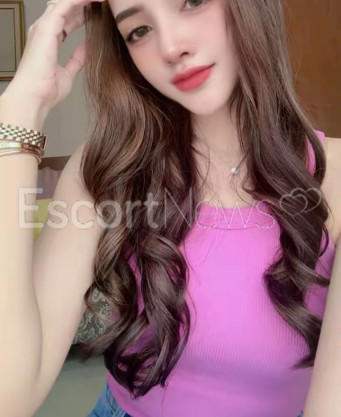 Photo escort girl Sarah Juan: the best escort service