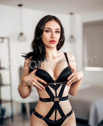 Photo escort girl ARAIANA GDE: the best escort service