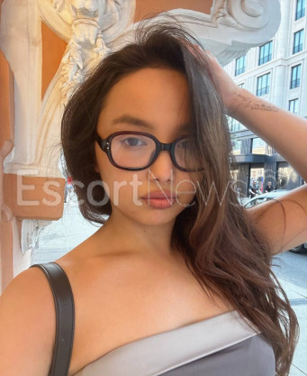 Photo escort girl Adel: the best escort service