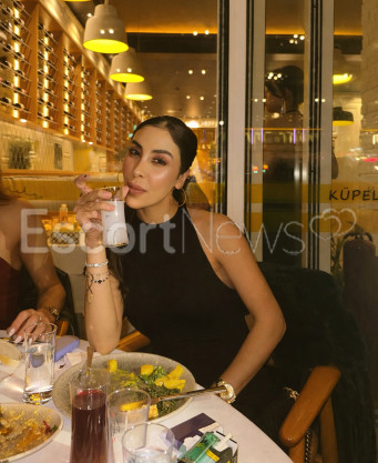 Photo escort girl Asyadilan: the best escort service