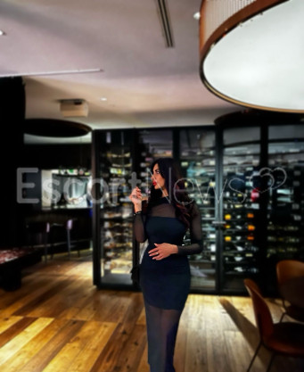 Photo escort girl ARINNA: the best escort service