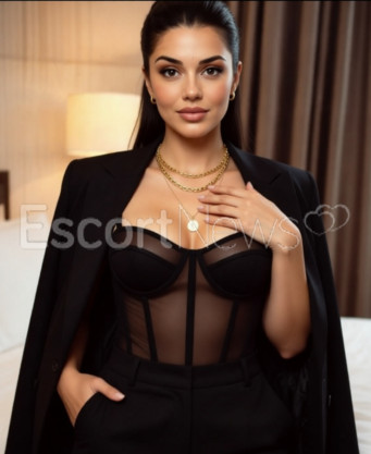 Photo escort girl EVA SWEET: the best escort service