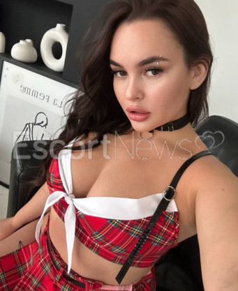 Photo escort girl Jenifer: the best escort service