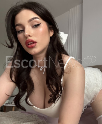 Photo escort girl Aleksa: the best escort service