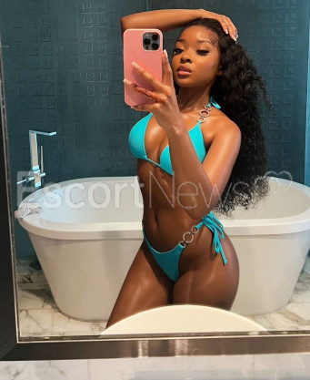 Photo escort girl Maya: the best escort service