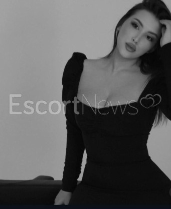 Photo escort girl Avi AZ: the best escort service