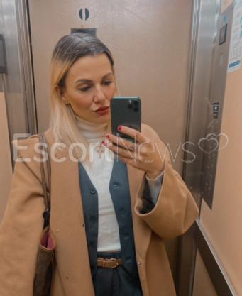 Photo escort girl Jeronia: the best escort service