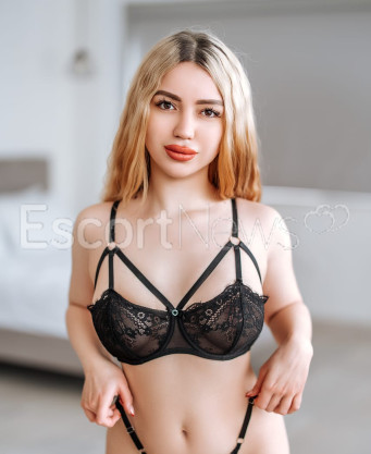 Photo escort girl KAROLINA GDE: the best escort service