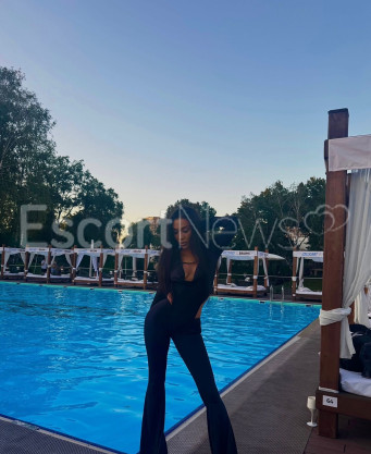 Photo escort girl Azalea: the best escort service