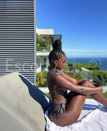 Photo escort girl Cissie: the best escort service