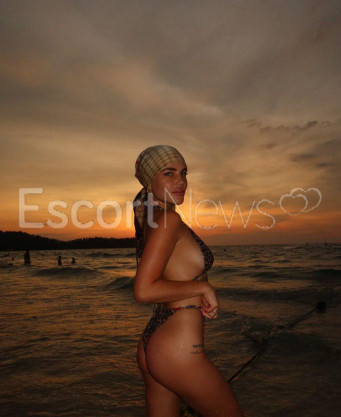 Photo escort girl Libby: the best escort service