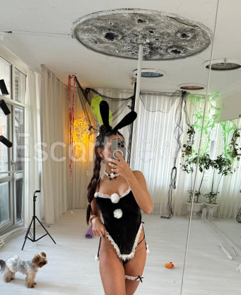 Photo escort girl Ecemm: the best escort service