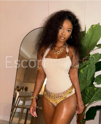 Photo escort girl Vikky: the best escort service